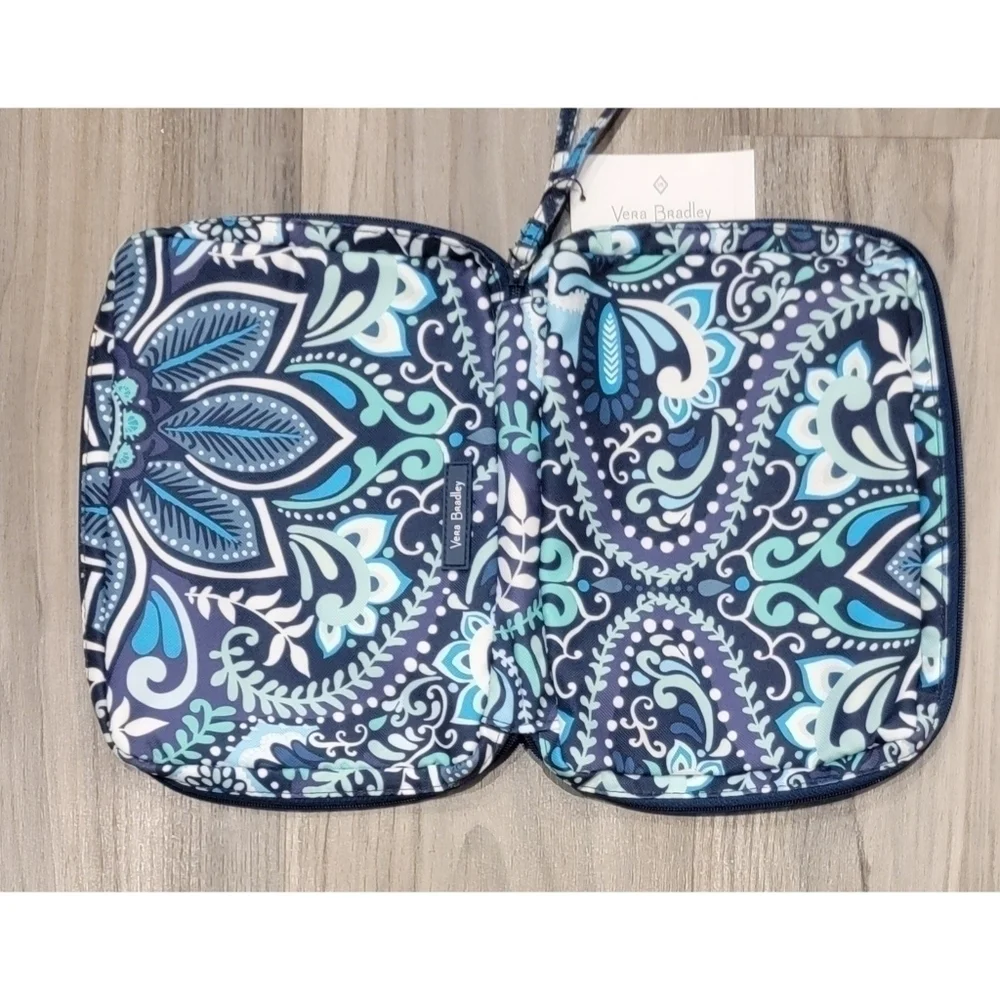 NWT Vera Bradley Wipes Pouch